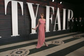 Brie Larson feet photo thumbnail