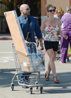 Britney Spears feet photo thumbnail