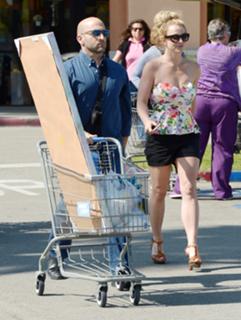 Britney Spears feet photo thumbnail