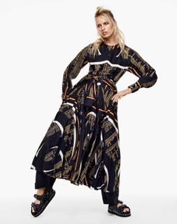 Karolina Kurkova feet photo thumbnail