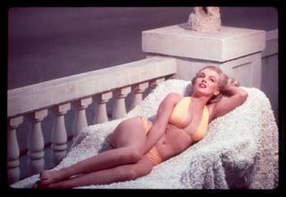 Marilyn Monroe feet photo thumbnail