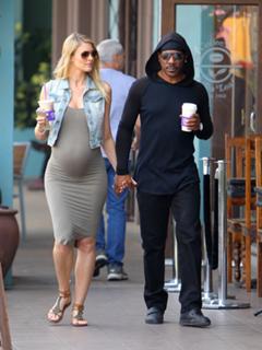 Paige Butcher feet photo thumbnail