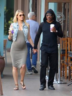 Paige Butcher feet photo thumbnail
