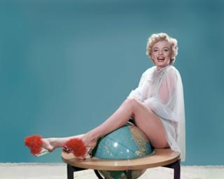 Marilyn Monroe feet photo thumbnail