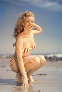 Marilyn Monroe feet photo thumbnail