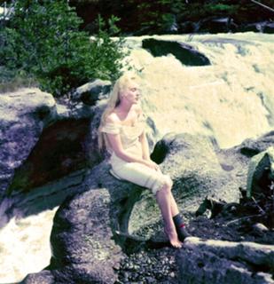 Marilyn Monroe feet photo thumbnail