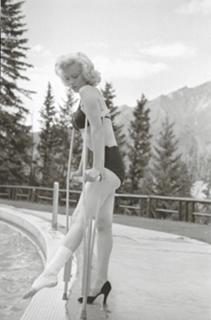Marilyn Monroe feet photo thumbnail