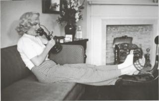 Marilyn Monroe feet photo thumbnail