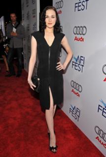 Evan Rachel Wood feet photo thumbnail