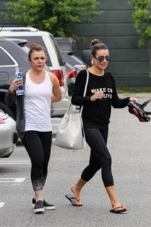 Lea Michele feet photo thumbnail