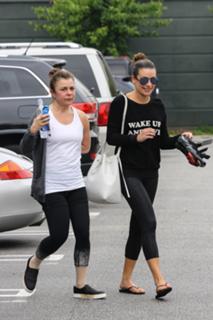 Lea Michele feet photo thumbnail