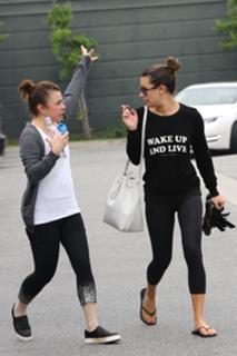 Lea Michele feet photo thumbnail