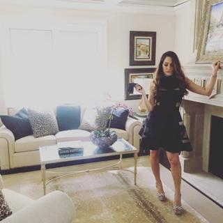 Nikki Garcia feet photo thumbnail