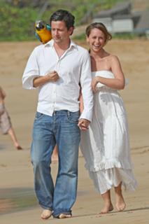 Jennifer Love Hewitt feet photo thumbnail