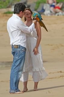 Jennifer Love Hewitt feet photo thumbnail