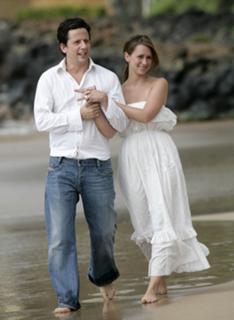 Jennifer Love Hewitt feet photo thumbnail