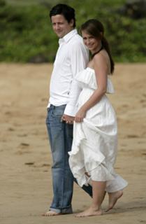 Jennifer Love Hewitt feet photo thumbnail
