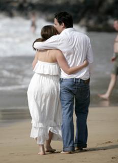 Jennifer Love Hewitt feet photo thumbnail