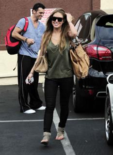 Audrina Patridge feet photo thumbnail
