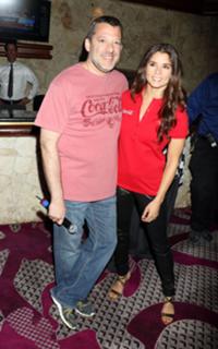 Danica Patrick feet photo thumbnail