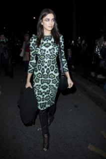 Irina Shayk feet photo thumbnail
