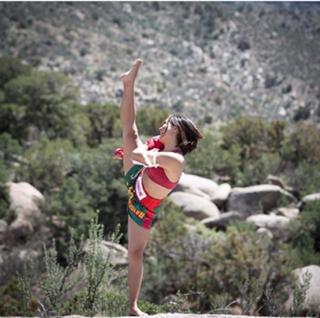 Michelle Waterson feet photo thumbnail