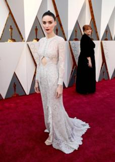 Rooney Mara feet photo thumbnail