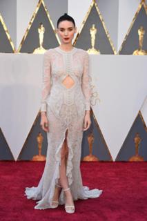 Rooney Mara feet photo thumbnail