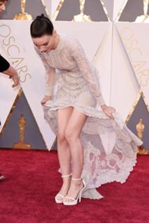 Rooney Mara feet photo thumbnail