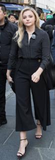 Chloë Grace Moretz feet photo thumbnail