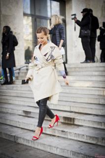 Cristina Ferreira feet photo thumbnail