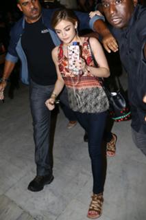Lucy Hale feet photo thumbnail