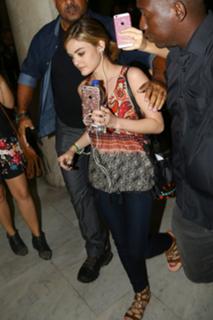 Lucy Hale feet photo thumbnail