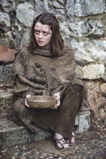 Maisie Williams feet photo thumbnail