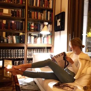 Kimberley Garner feet photo thumbnail