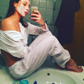 Giorgia Crivello feet photo thumbnail