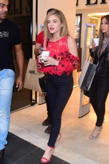 Lucy Hale feet photo thumbnail