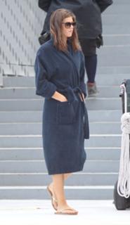 Alexandra Daddario feet photo thumbnail