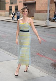 Sophia Bush feet photo thumbnail