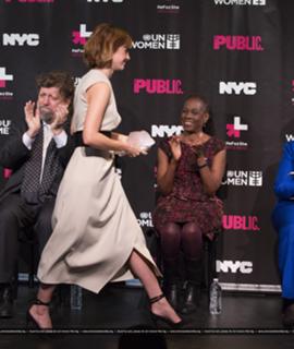 Emma Watson feet photo thumbnail