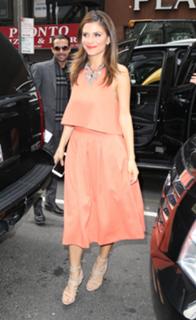 Maria Menounos feet photo thumbnail