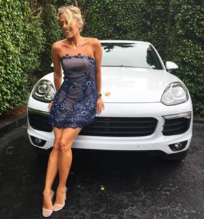 Adriane Galisteu feet photo thumbnail