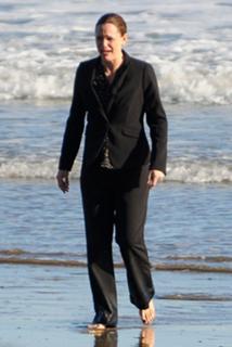Jennifer Garner feet photo thumbnail