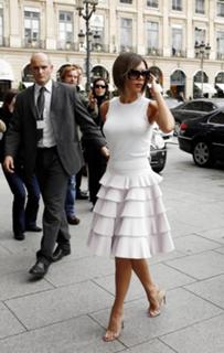 Victoria Beckham feet photo thumbnail