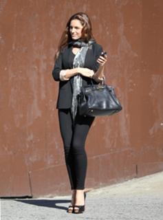Kelly Brook feet photo thumbnail