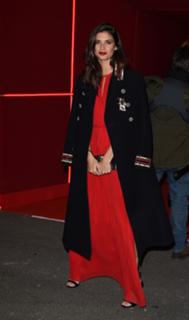 Sara Sampaio feet photo thumbnail