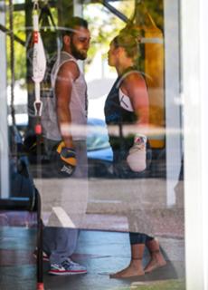 Ronda Rousey feet photo thumbnail