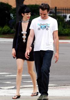 Krysten Ritter feet photo thumbnail