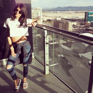 Jasmin Walia feet photo thumbnail