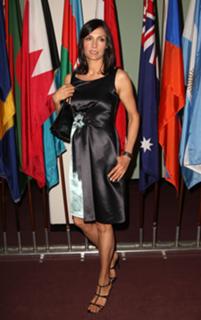 Famke Janssen feet photo thumbnail